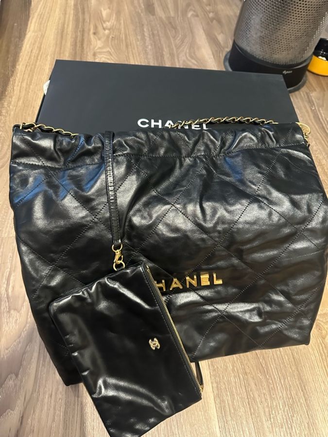 香奈兒 22 Handbag 22 Bag Medium 中號黑色金釦-10
