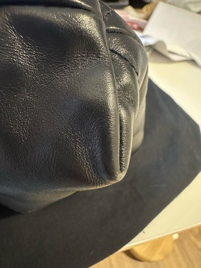 香奈兒 22 Handbag 22 Bag Medium 中號黑色金釦-14