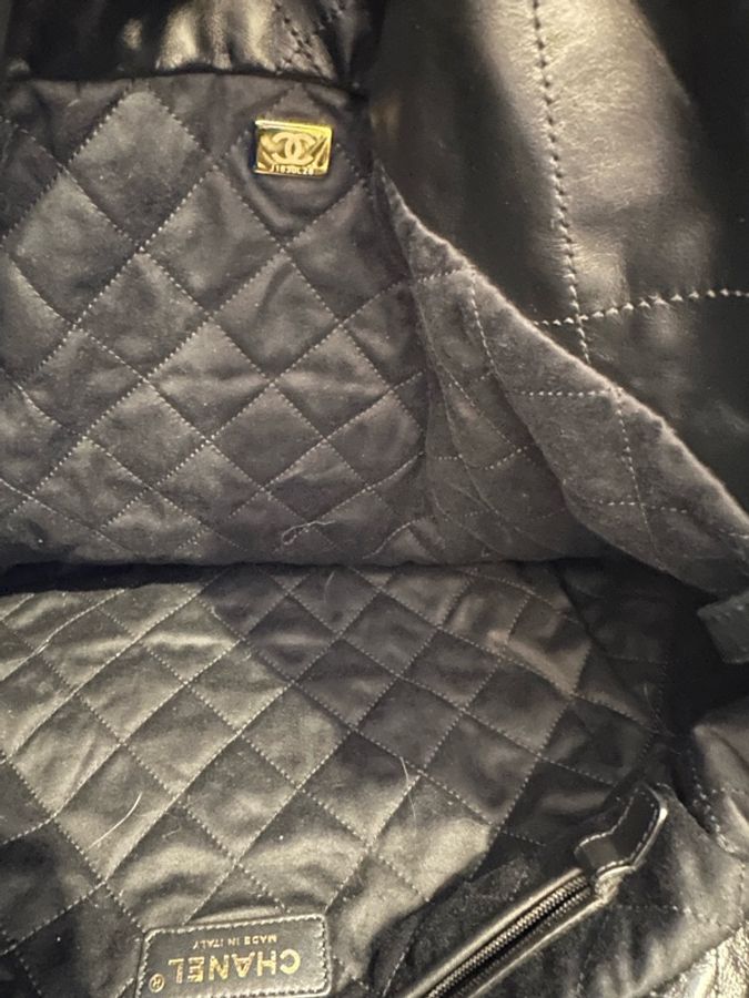 香奈兒 22 Handbag 22 Bag Medium 中號黑色金釦-18