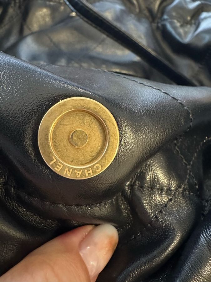 香奈兒 22 Handbag 22 Bag Medium 中號黑色金釦-26