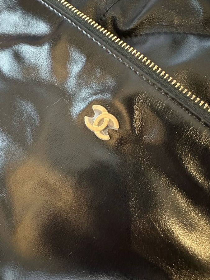 香奈兒 22 Handbag 22 Bag Medium 中號黑色金釦-28