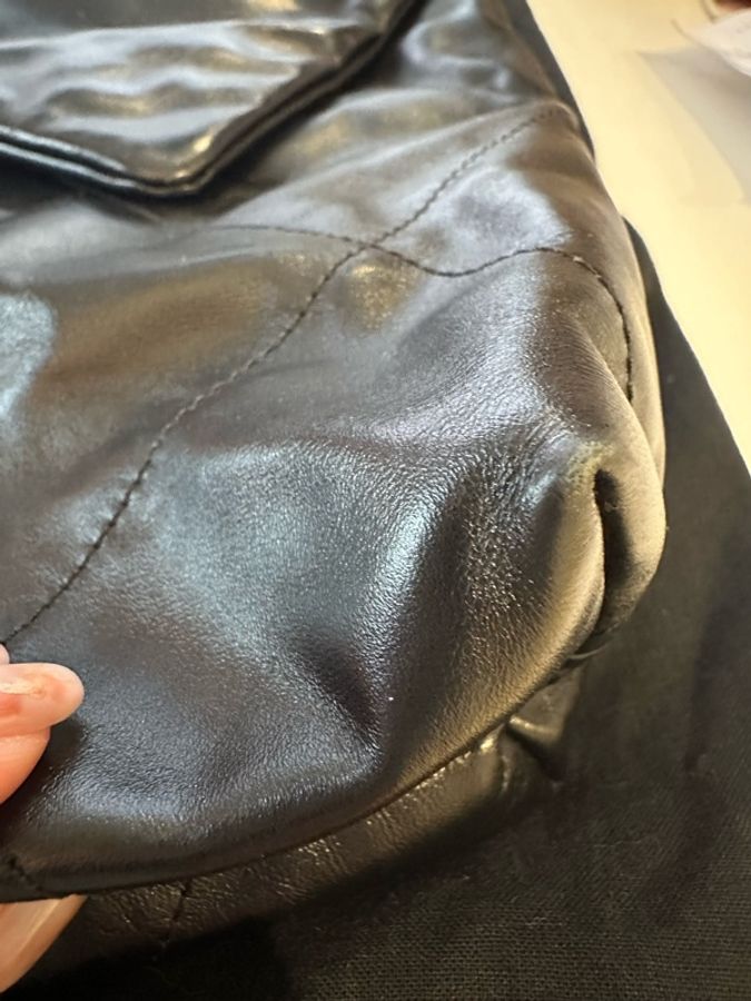 香奈兒 22 Handbag 22 Bag Medium 中號黑色金釦-34