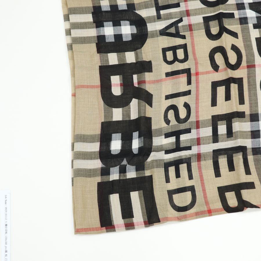 Burberry 經典格紋 羊毛 桑蠶絲 大方圍巾 140cm-1