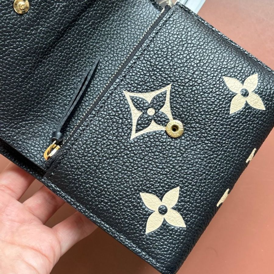 ::LOIUS VUITTON:: LV M80968 Victorine 黑色 / 米白色雙色花紋 三摺短夾錢包-5