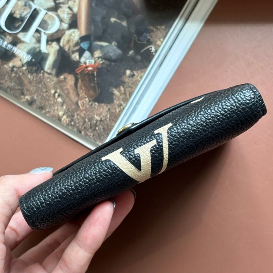 ::LOIUS VUITTON:: LV M80968 Victorine 黑色 / 米白色雙色花紋 三摺短夾錢包-7