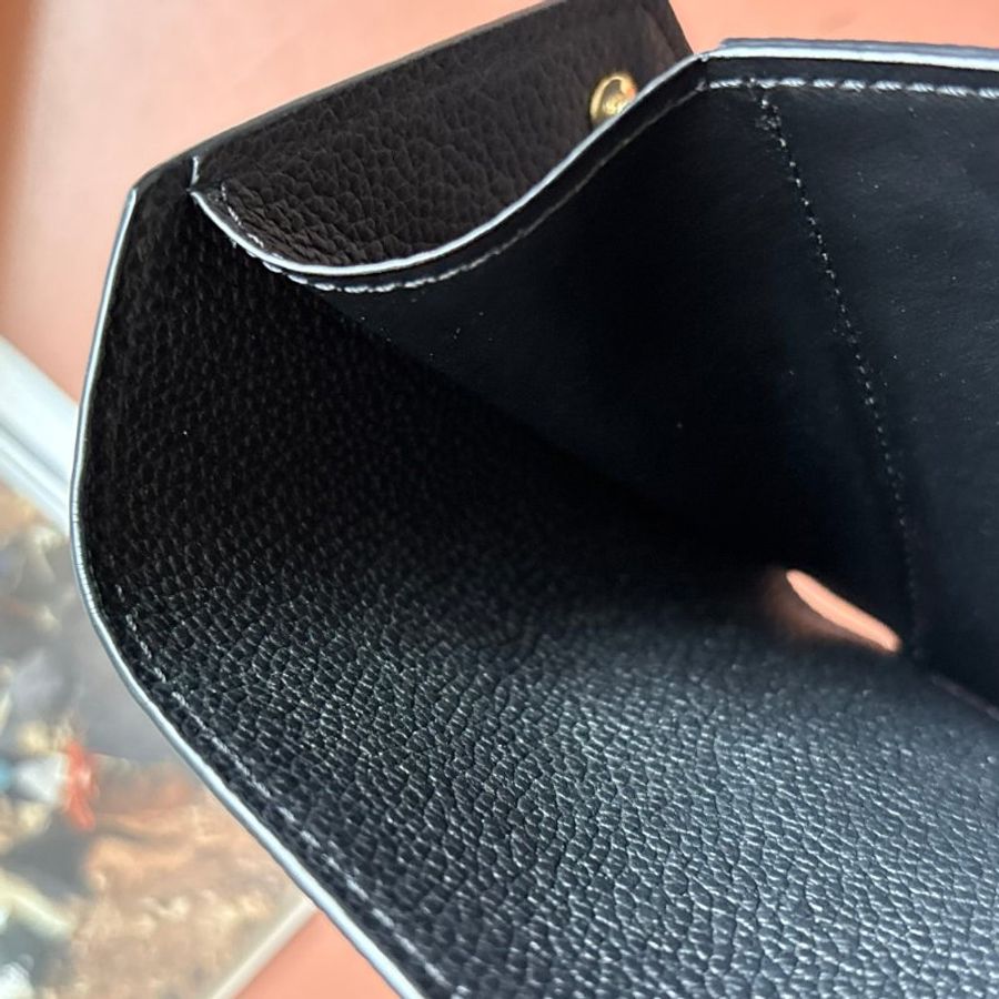 ::LOIUS VUITTON:: LV M80968 Victorine 黑色 / 米白色雙色花紋 三摺短夾錢包-18