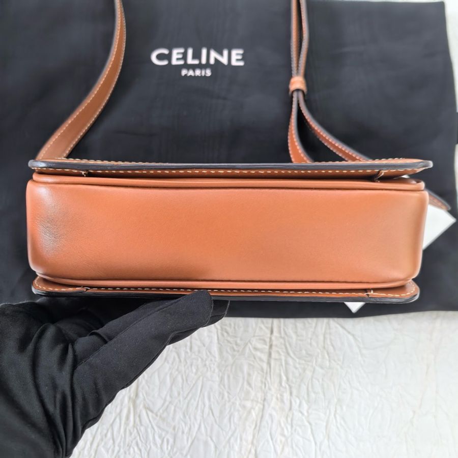 Celine賽琳 TEEN TRIOMPHE凱旋門老花豆腐包金扣單肩斜挎包-4