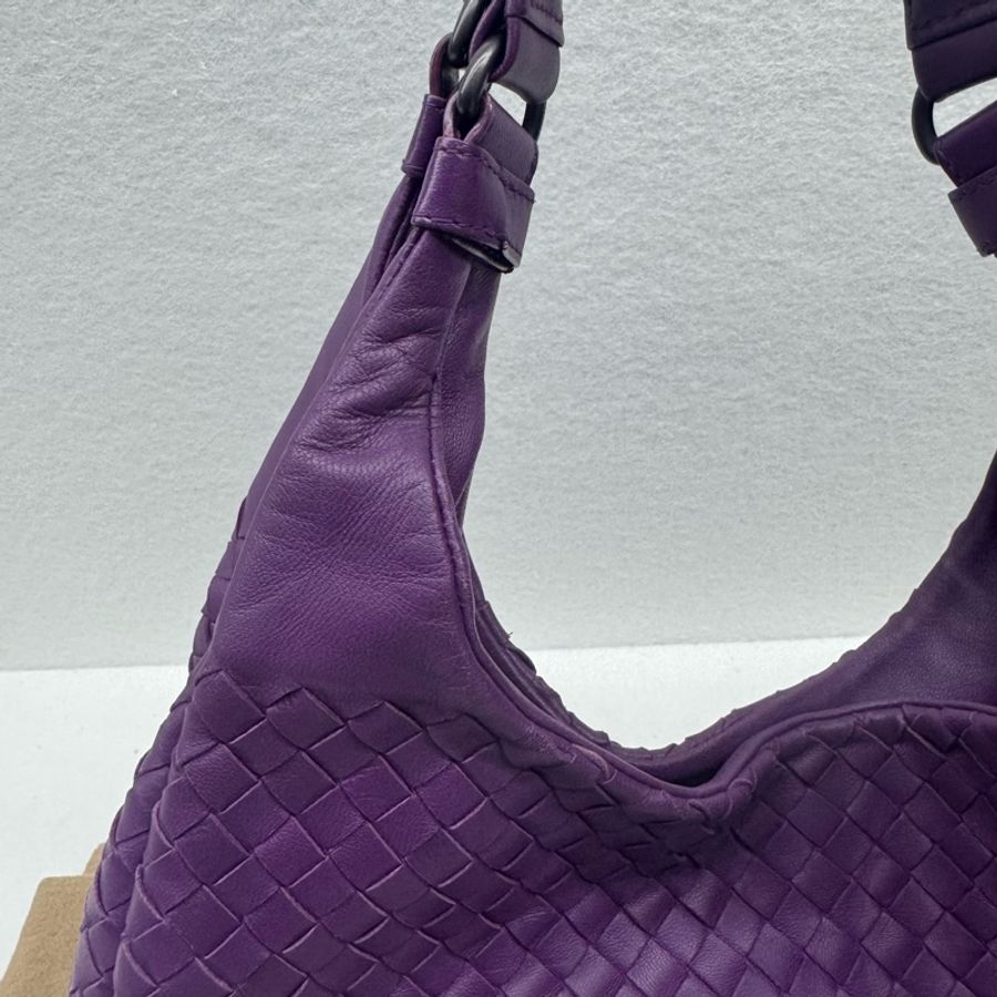 Bottega Veneta Intrecciato Napa 大號 Campanula 單肩包-8