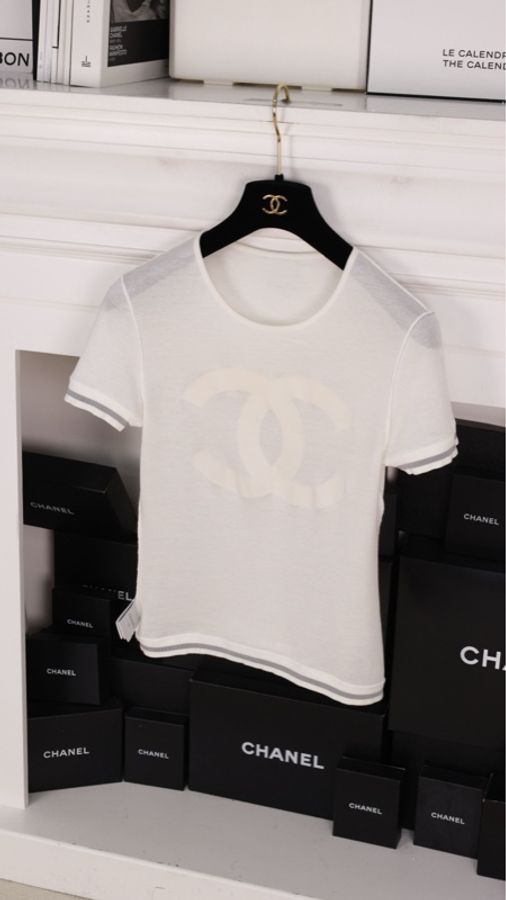 Chanel 06年运动方标系列白色圆领短袖上衣-4