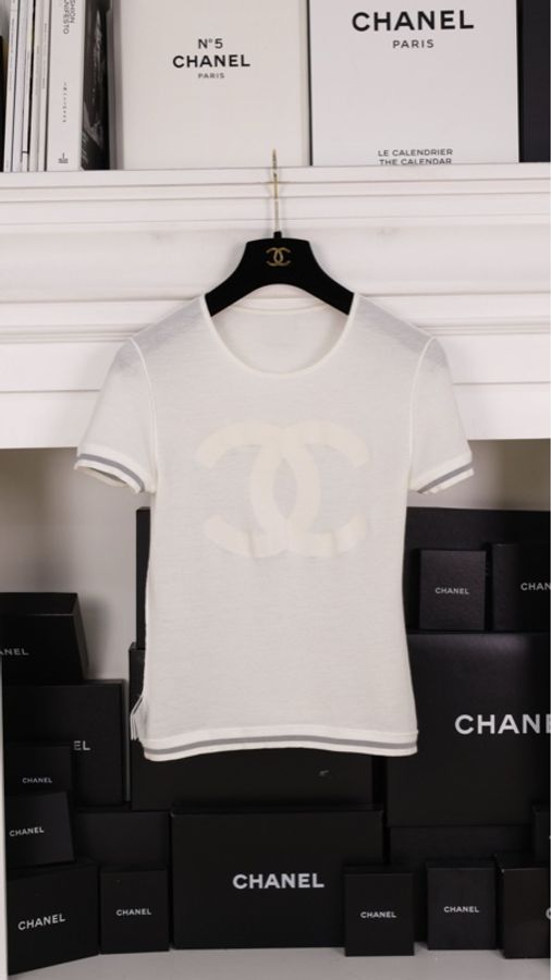 Chanel 06年运动方标系列白色圆领短袖上衣-6