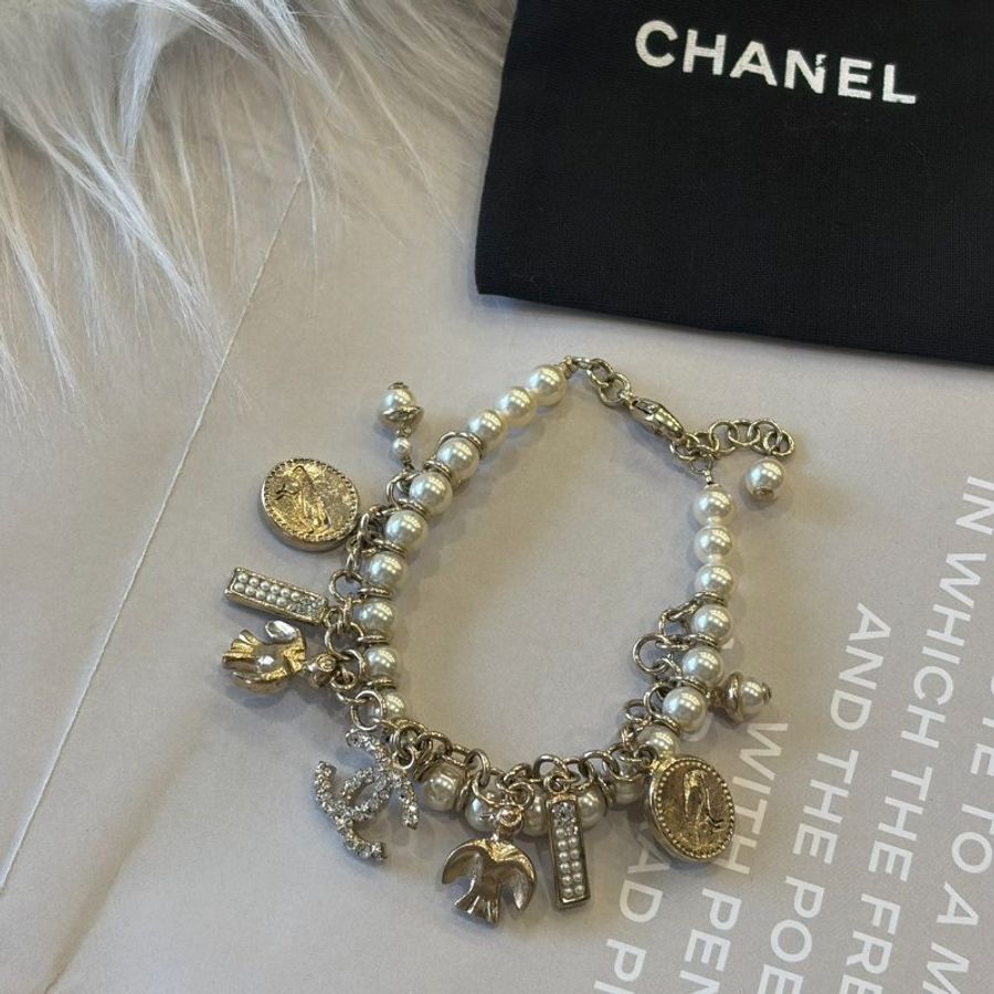 CHANEL淡金拚珍珠多元素手鍊-2