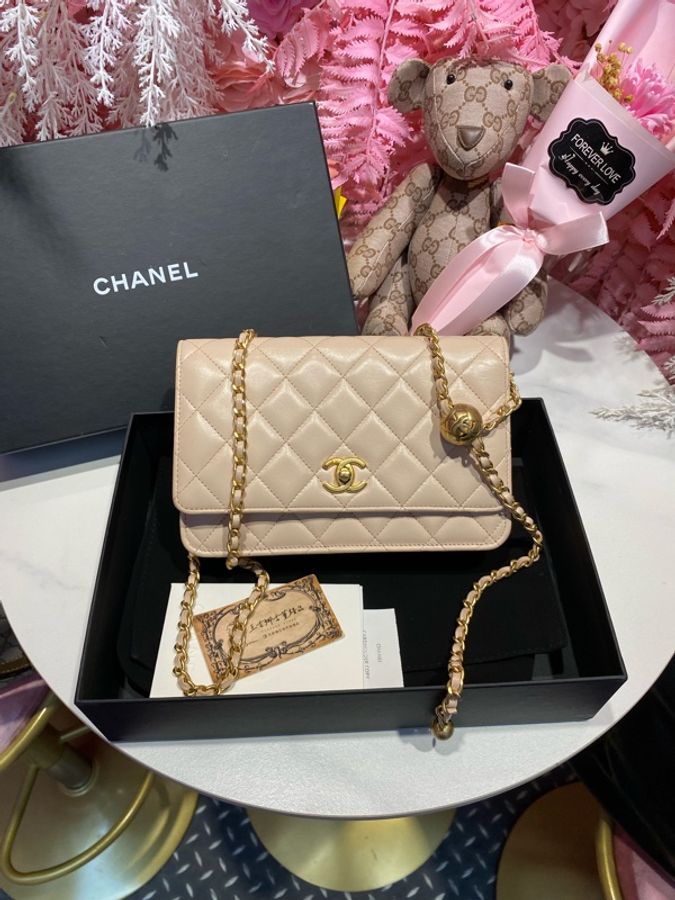 Chanel 粉膚金球woc-0