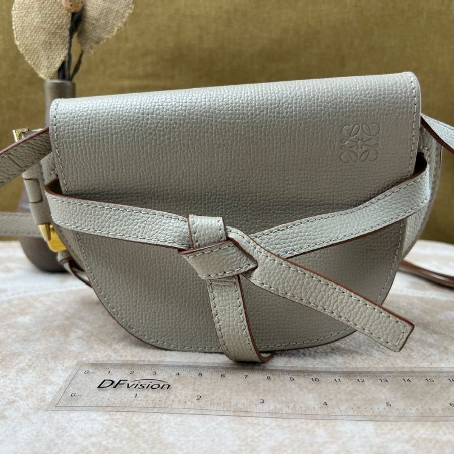 LOEWE Gate Mini 馬鞍包-8