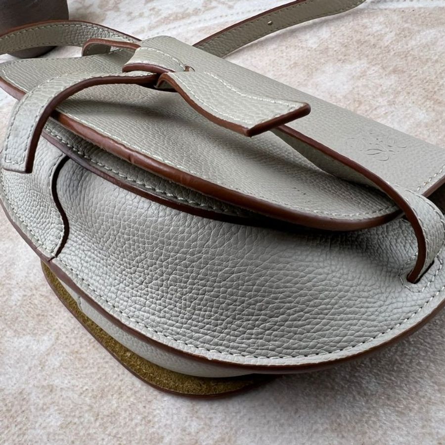 LOEWE Gate Mini 馬鞍包-14