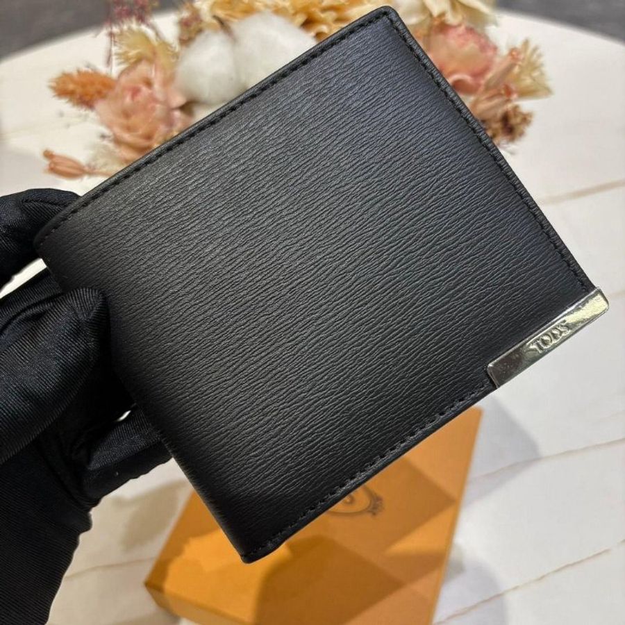 TOD'S金屬LOGO波紋小牛皮對開短夾-1