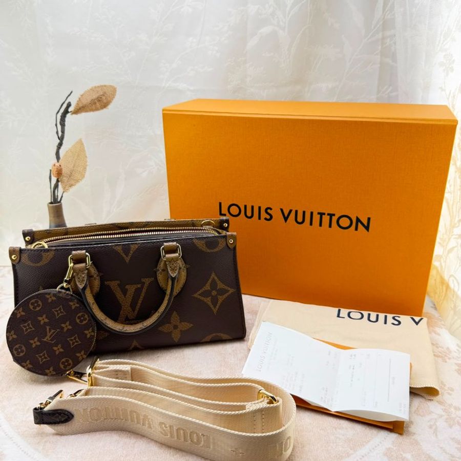 LV OnTheGo East West 橫版迷你托特包-0