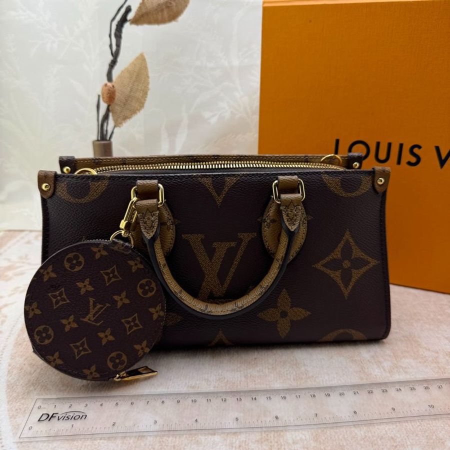 LV OnTheGo East West 橫版迷你托特包-4