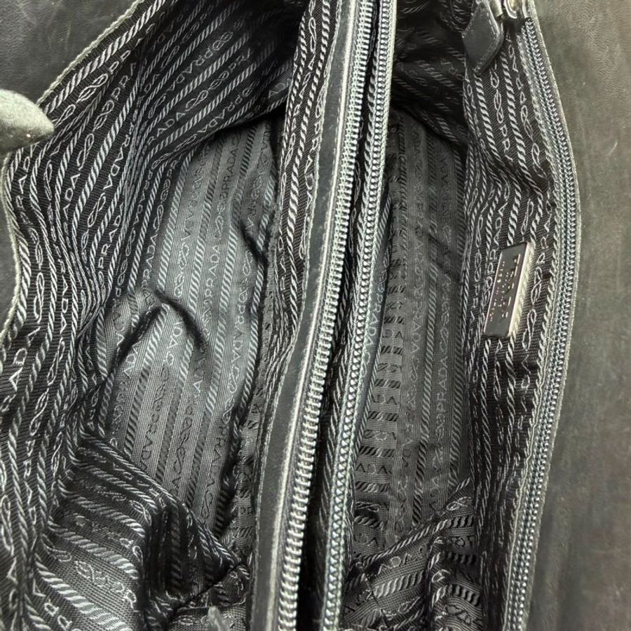 Prada Nappa 黑色羊皮粗鏈條托特包-2
