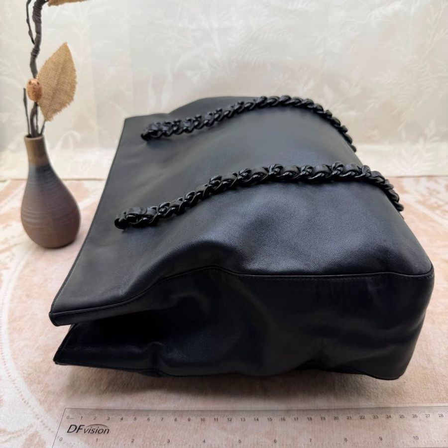 Prada Nappa 黑色羊皮粗鏈條托特包-5