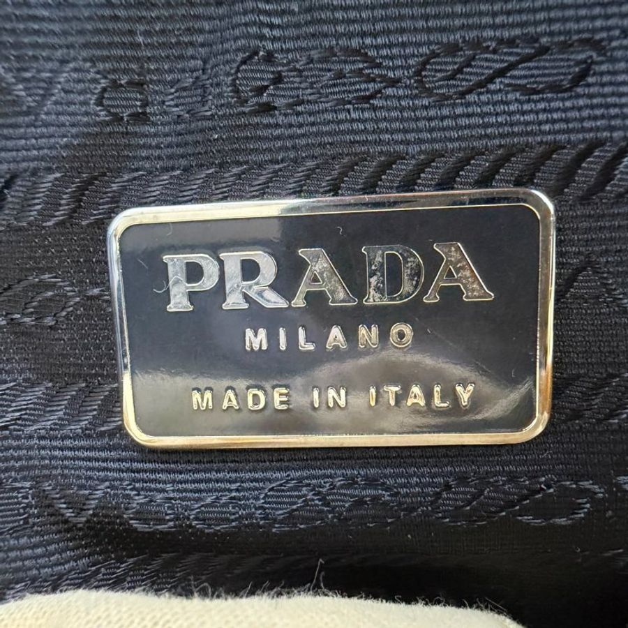 Prada Nappa 黑色羊皮粗鏈條托特包-6