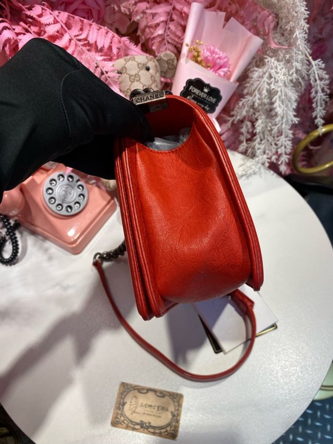 Chanel 牛皮朱紅boy25-4
