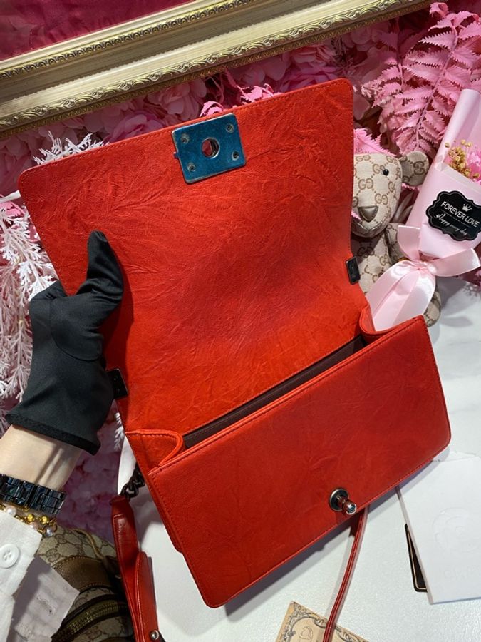 Chanel 牛皮朱紅boy25-6