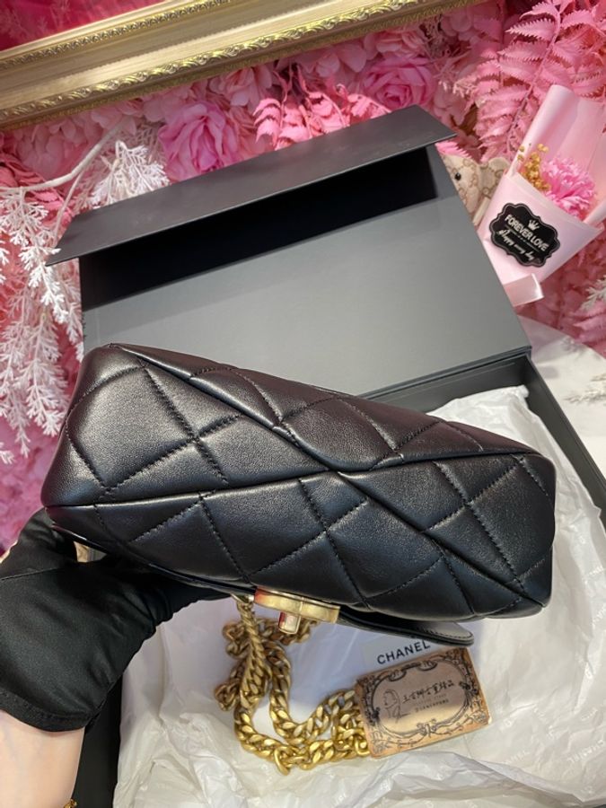 Chanel 黑金羊手提斜背包-5