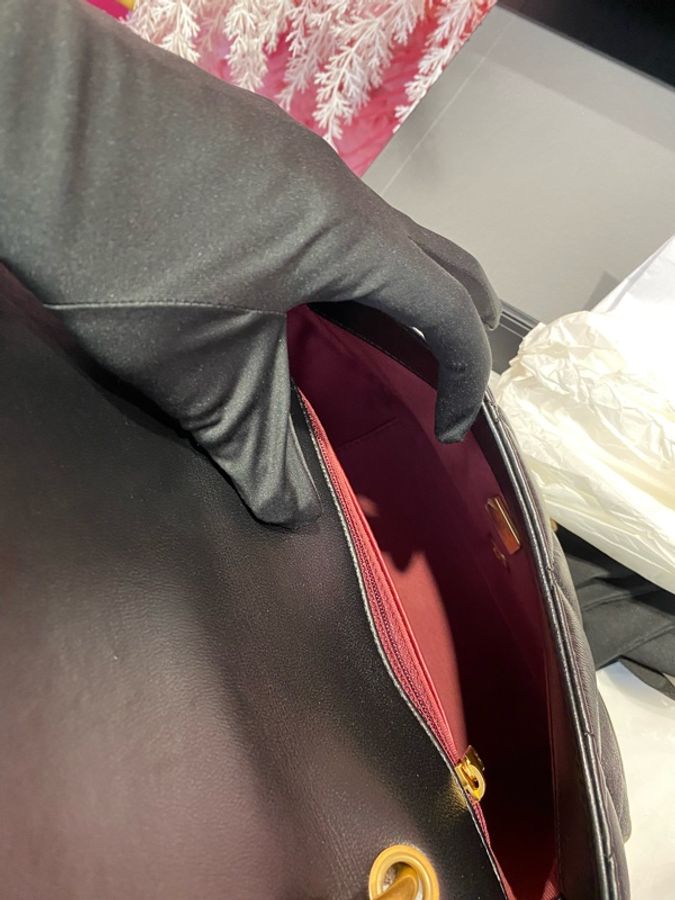 Chanel 黑金羊手提斜背包-8