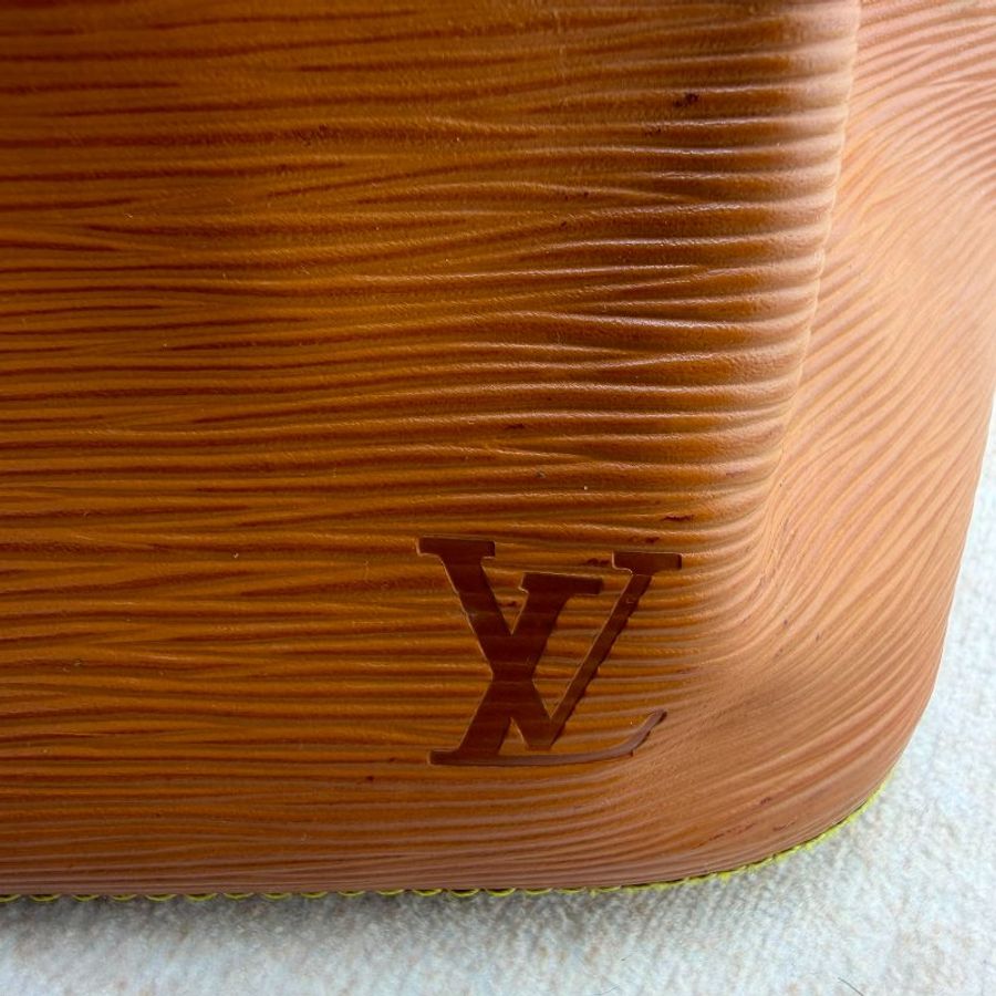 Louis Vuitton Epi 焦糖水波紋 Noé 抽繩水桶包-5