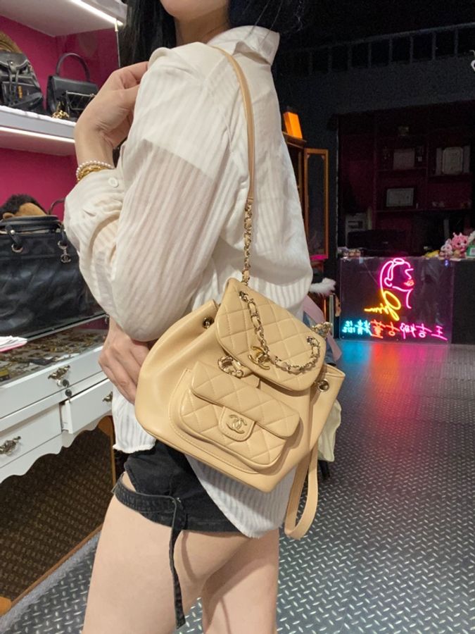 Chanel Duma 小號後背包-1