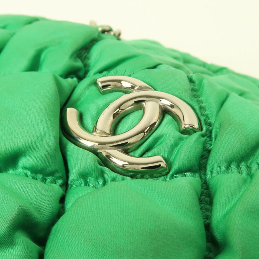 CHANEL 尼龍Bubble Bag鏈帶手挽袋-11