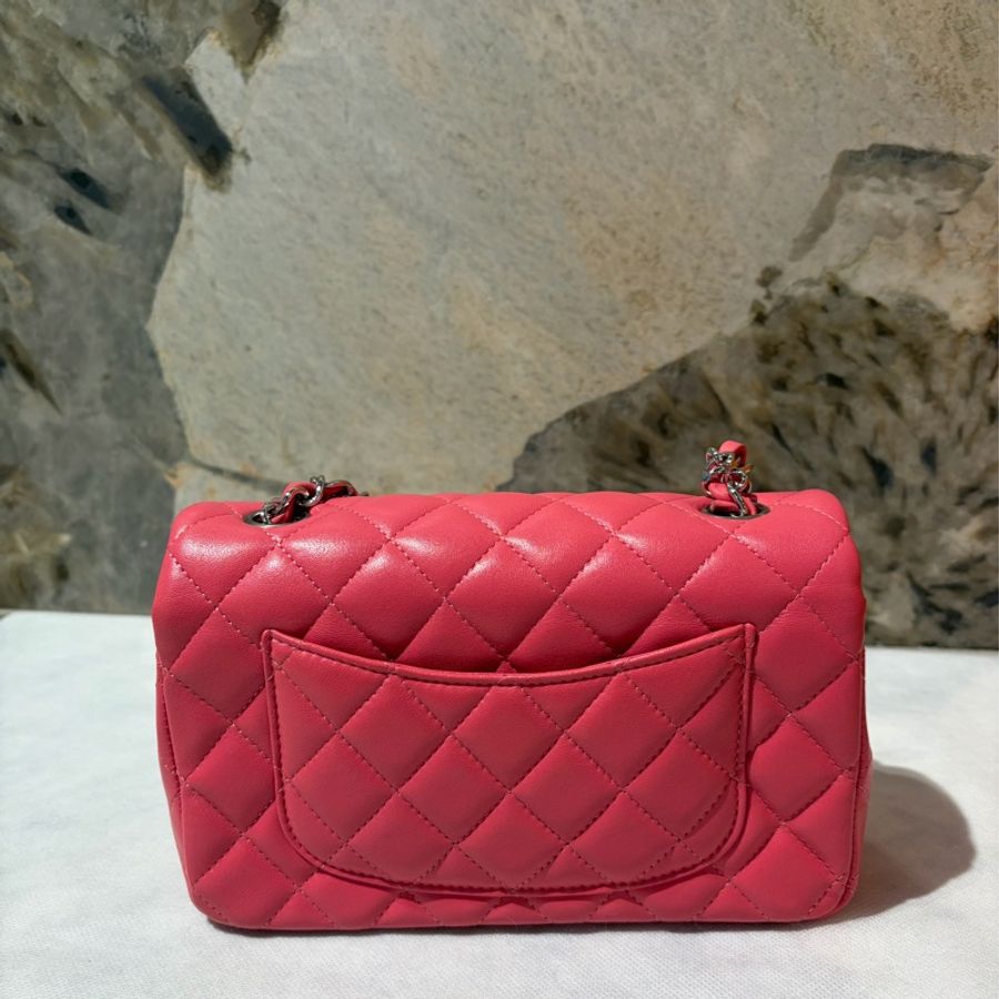 Chanel 桃粉銀釦COCO側背包-2
