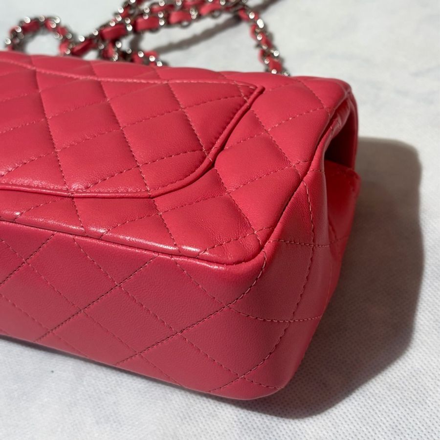 Chanel 桃粉銀釦COCO側背包-9