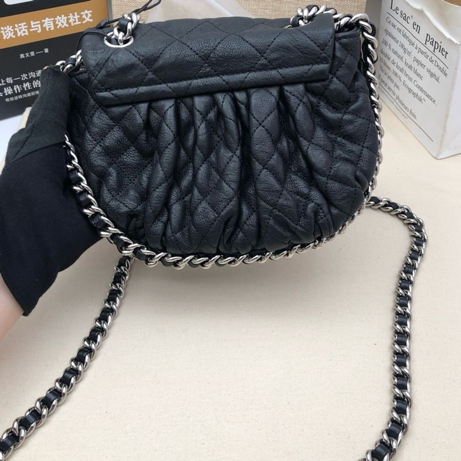 Chanel 香奈兒 滾邊南瓜包斜背包 小號 黑色 皮穿鏈條-1