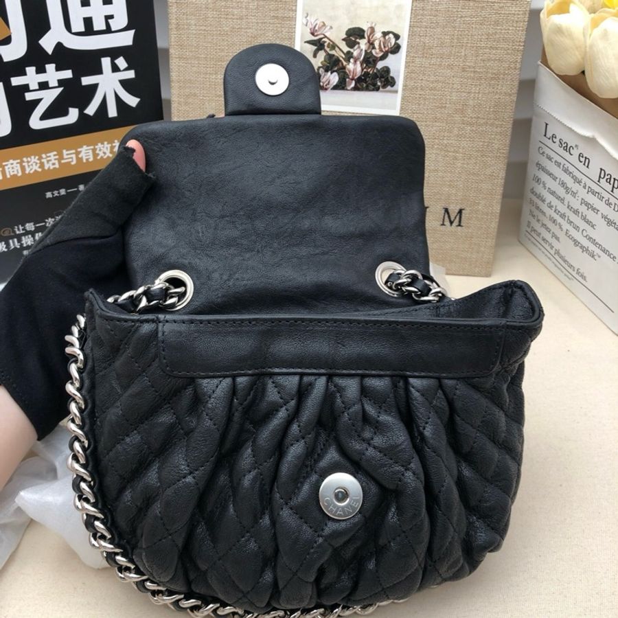 Chanel 香奈兒 滾邊南瓜包斜背包 小號 黑色 皮穿鏈條-4