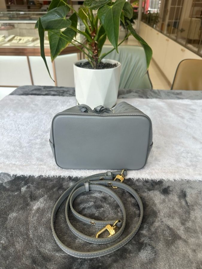 99新路易威登 Louis Vuitton NÉONOÉ BB 手袋 尺寸20 x 13 x 20-4