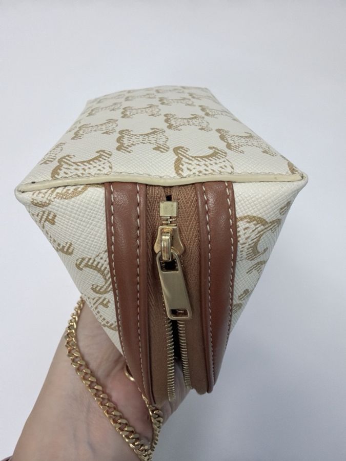 二手CELINE TRIOMPHE白色帆布及羊皮飾鍊貝殼包-7