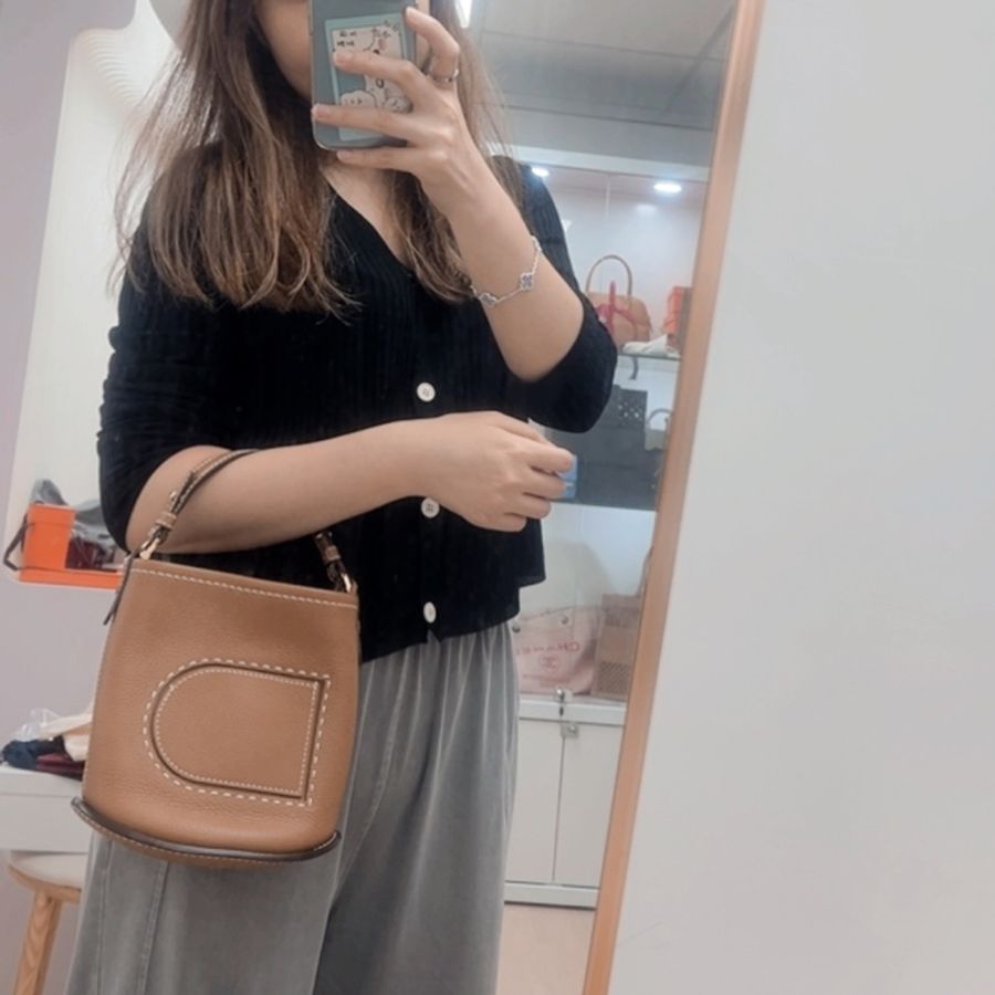 近新 Delvaux pin bucket mini 棕色迷你水桶手挽包-9