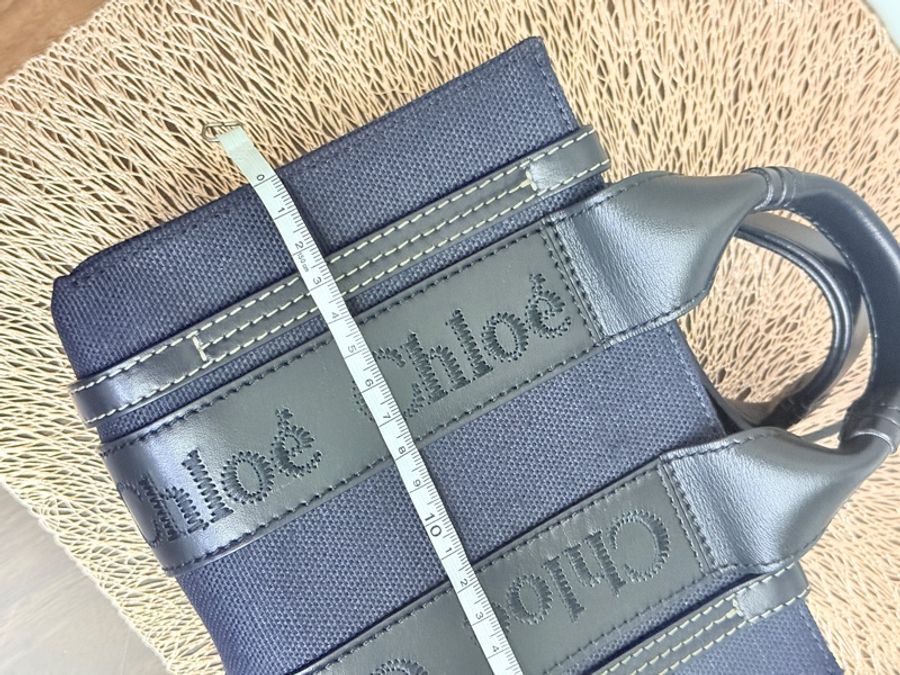 🏅未使用品✨夏天首選🌞Chloe mini woody 斜背包 黑色 深藍拼色 護照、手機皆可放✈️-19