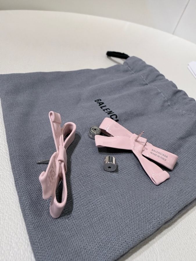 Balenciaga ✨ 蝴蝶結亞克力粉色耳針耳環-19