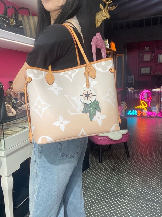 lv 閒置新未用 neverfull 購物包-1
