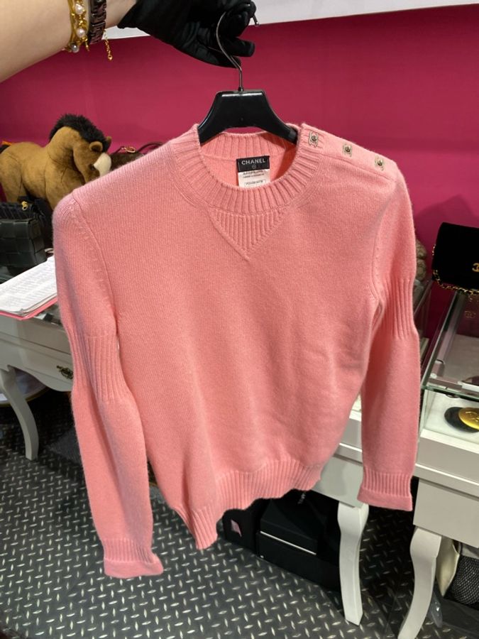 Chanel 粉毛衣-0
