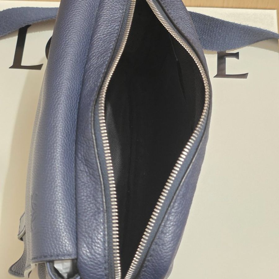 Loewe Military Messenger Bag 銀扣斜孭袋-8