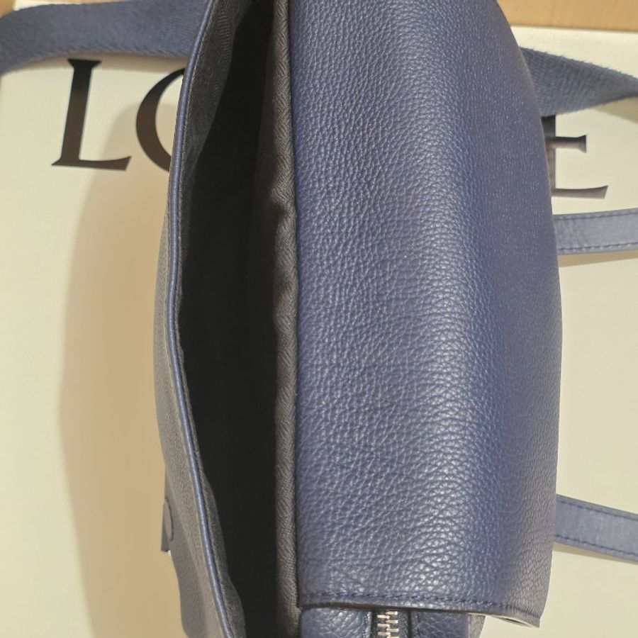 Loewe Military Messenger Bag 銀扣斜孭袋-9