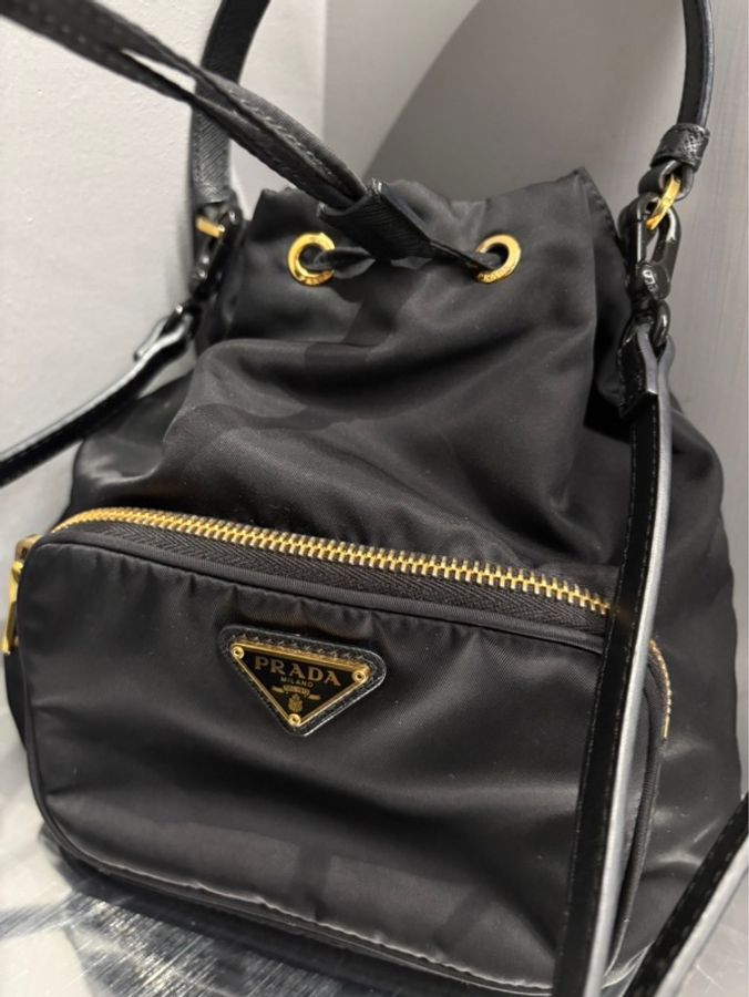 Prada 金扣迷你水桶包 |Classic Trend CT精品|台北東區實體-1