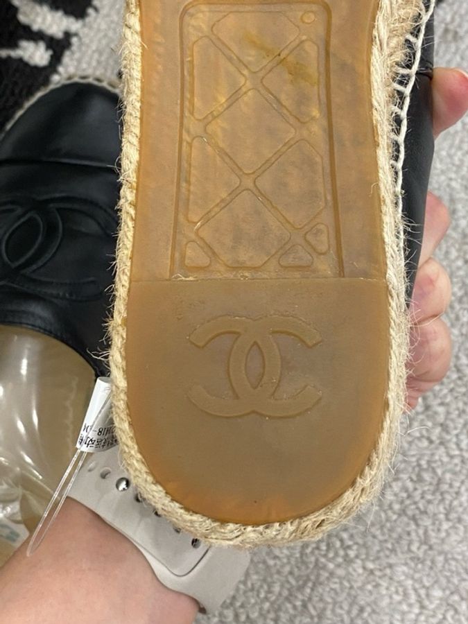 香奈兒CHANEL 女款黑色logo漁夫鞋休閒鞋 39碼-5
