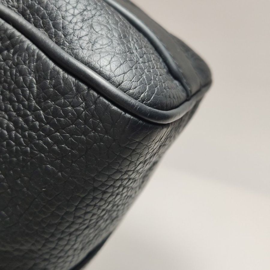 Louis Vuitton (LV) Keepall25牛皮純色老花壓紋加強飾帶斜背包單肩包晶片款-14