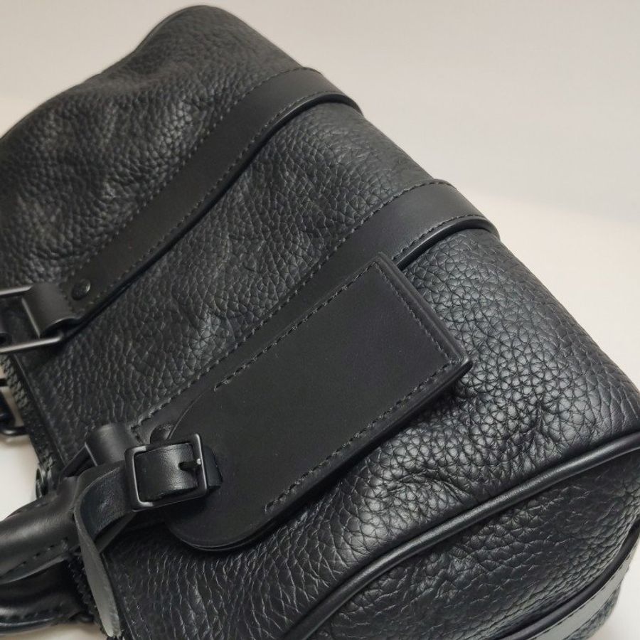 Louis Vuitton (LV) Keepall25牛皮純色老花壓紋加強飾帶斜背包單肩包晶片款-20