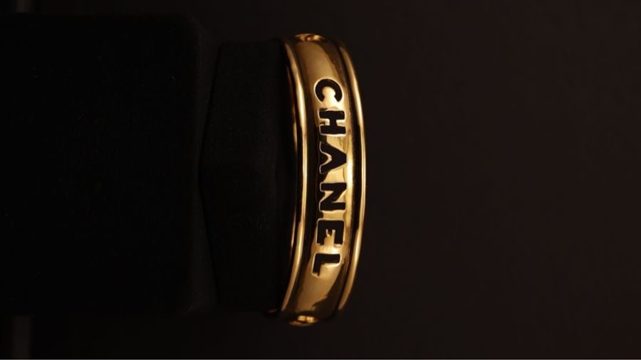 Chanel素金字母镂空手镯-7