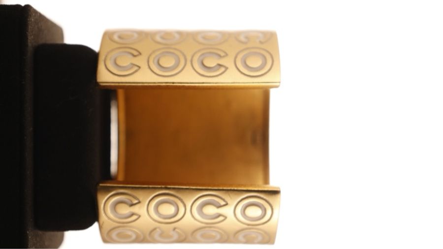Chanel 01年coco字母亚纹宽手镯-1
